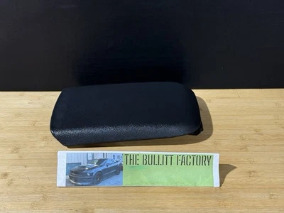 🚙🐎 OEM 2005-2009 Ford Mustang REPOSABRAZOS CONSOLA CENTRAL ALMACENAMIENTO TAPA BISAGRA PESTILLO Foto 1 de 2