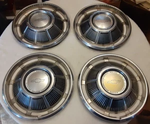 ** (4) VTG 1969 Chevy Impala Hub Caps Bel Air Biscayne Chevrolet Motor Division - Bild 1 von 7