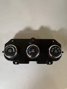 2014-2018 Dodge RAM 1500 contrôle de la température prise unique AC 3500 climat OEM - Photo 1/4