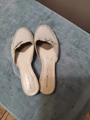 Bandolino Slider Flats White Leather Sz 6.5 Foto 1 de 3