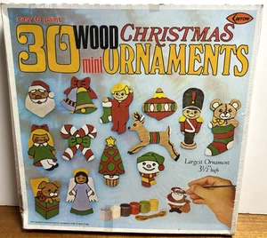 Neu Pfeil 30 Holz Mini Ornamente zum Bemalen alles was benötigt wird Weihnachten - Bild 1 von 3