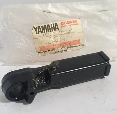 YAMAHA 1E6-27411-00 Footpeg Suits DT175's possibly others - Image 1 of 4