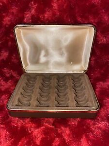 Vintage Jewelry Ring Holder Box Clamshell Travel 24 Slot Ring Case Tan & Gold
