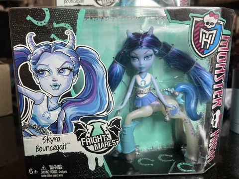 Monster High Skyra Bouncegait Fright Mares Doll Action Figure 2015 NIP Toy Cover