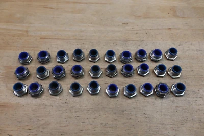 Lote de 30 pezones de persecución aislados de nailon Thomas Betts T&B 1942 de 1/2" Foto 1 de 4