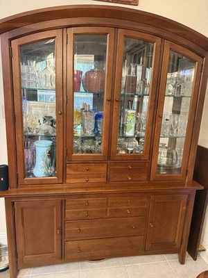 Cambridge collection By Stanley Furniture - Image 1 of 4