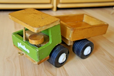 DDR HOLZSPIELZEUG SCHÖNER PLAHO LKW MIT KIPPMULDE LENKBAR FÜR SANDKISTE - Bild 1 von 4