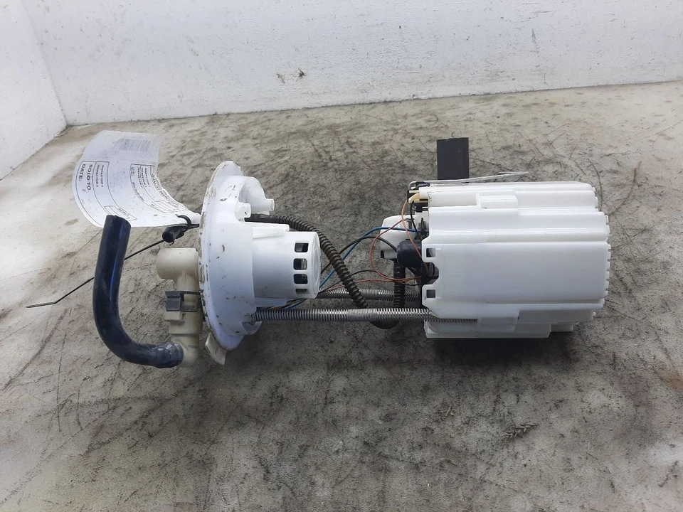 Conjunto de bomba de combustible GMC CANYON 2015-2019 motor de gasolina de 3,6 L 13520385 Foto 1 de 4