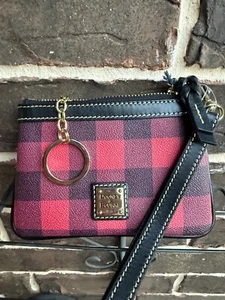 NWT $88 Dooney & Bourke Medium Wristlet Wallet Key Ring red black - Picture 1 of 7