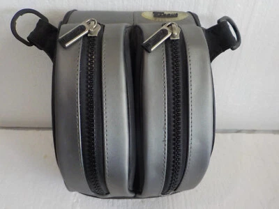 Bolsa de ombro Targus para câmera tamanho pequeno alça de transporte bolsos com zíper preta/prata nova sem etiquetas - Imagem 1 de 4