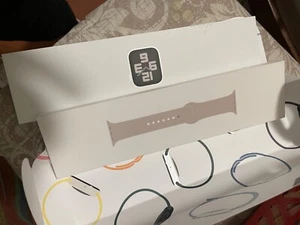 apple watch se 40 mm nuovo mai acceso con due anni di garanzia  - Foto 1 di 3