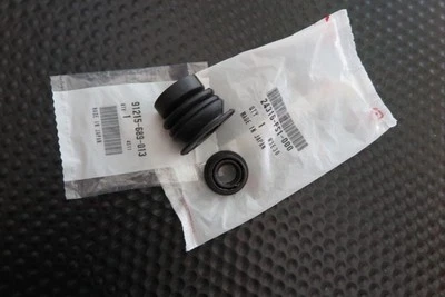 GENUINE OEM HONDA ACURA MANUAL TRANSMISSION SHIFT SELECTOR OIL SEAL & DUST BOOT - Image 1 of 2