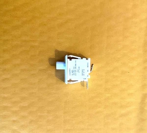 134813600: Door Switch (Without Light) - Picture 1 of 2