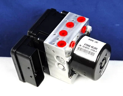 2014 - 2019 Nissan Frontier 14 15 Xterra VDC ABS módulo de bomba de freio 47660‐9CJ0C - Imagem 1 de 4