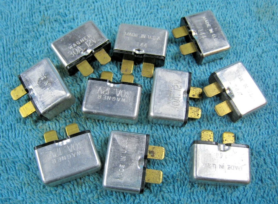 Lote a granel de 10 fusibles automotrices estilo hoja NOS WAGNER 30 amperios 12 voltios modelo 144 Foto 1 de 4