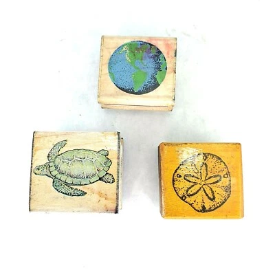 Estampillas de goma montadas en madera de tortugas marinas, dólares de arena y tierra Foto 1 de 4