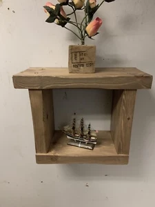 VERRY MENSOLE in legno massello cubo da parete vintage antico fatto a mano - Foto 1 di 6
