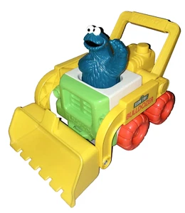Vtg Cookie Monster Plastic Bulldozer 85’ Sesame Street Playskool Toy EUC RARE - Picture 1 of 13
