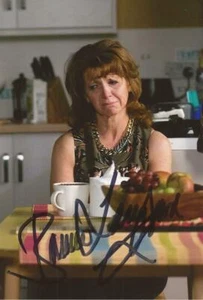 EASTENDERS* BONNIE LANGFORD 'CARMEL KAZEMI' SIGNED 6x4 ACTION PHOTO+COA - Picture 1 of 1