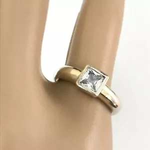 Vintage 925 Sterling Silver Clear CZ Solitaire Band Ring Size 7 - Picture 1 of 5