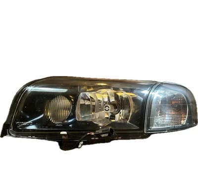 Ксеноновая фара левая для Volvo S80 2003–2006 годов с угловым фонарем и стеклоочистителем - Изображение 1 из 4