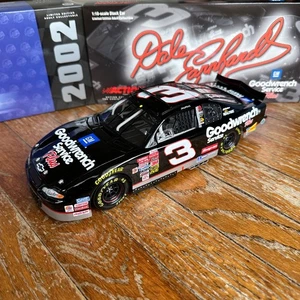 1/18 ACTION #3 DALE EARNHARDT 2001 Monte Carlo GM Goodwrench Service Plus - Picture 1 of 16