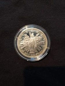 Toning 1989-S Congressional Proof Silver Dollar US Mint Commemorative $1 Capsule - Picture 1 of 2