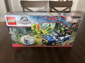 LEGO Jurassic World: Dilophosaurus Ambush 75916 Factory Sealed
