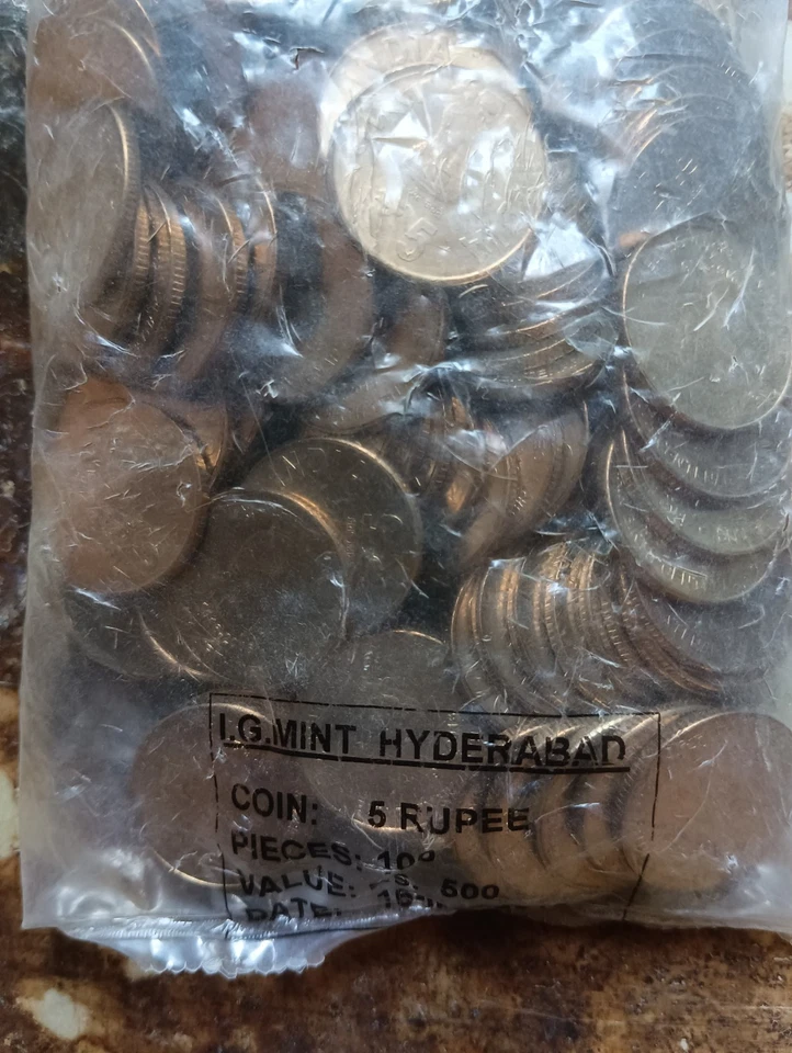 India Republic 2016-H 5 Rupees Birth Centenary Biju Patnaik 100 Unc Coins Packet - Image 1 of 4