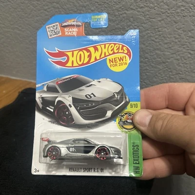 Hot Wheels HW Exotics Silver Renault Sport RS 2015 01 DHX22 D9BON Foto 1 de 2