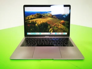 MacBook Air 2019 13 Zoll Core i5 1,60GHz 8GB RAM 128GB SSD - gesprungene Blende - Bild 1 von 14