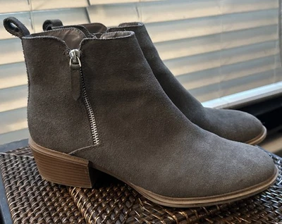 Kensie Mujer 10 Botines Talynn Gamuza Gris Cuero 2” Tacón Cremallera Lateral Foto 1 de 4