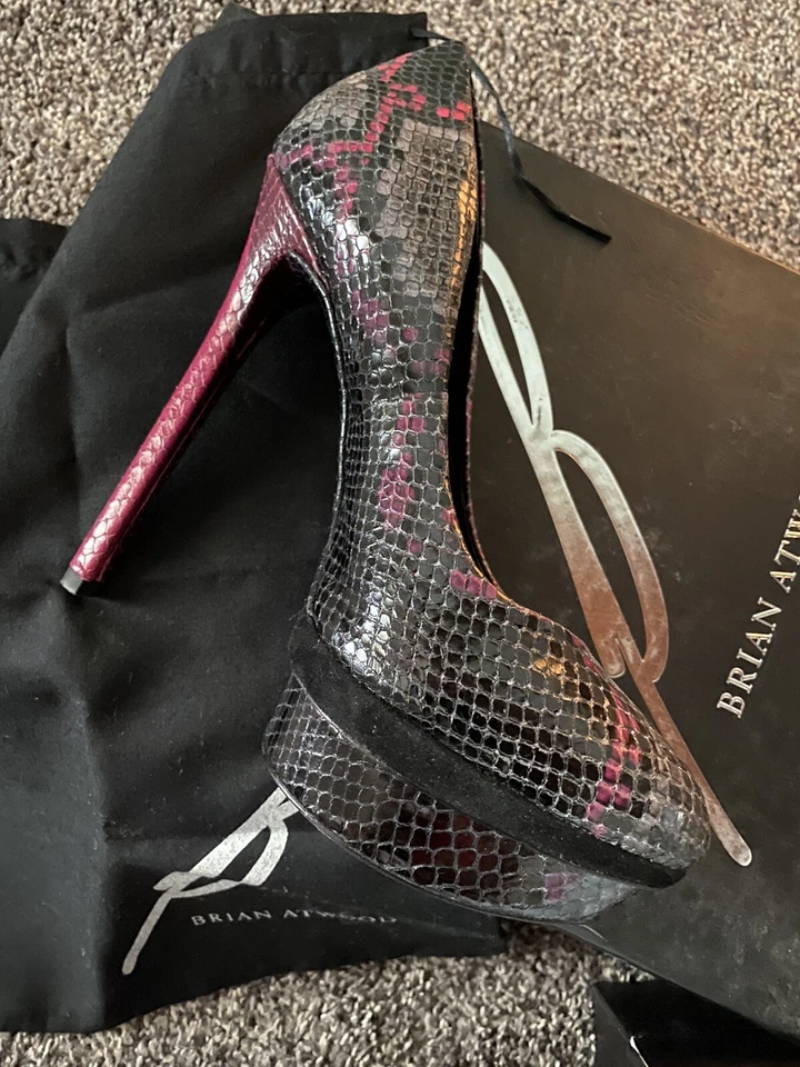 BOMBAS BRIAN ATWOOD Foto 1 de 4