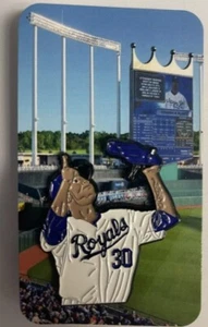 Kansas City Royals Yordano Ventura 2015 World Series Champion Soft Enamel Pin - Picture 1 of 5