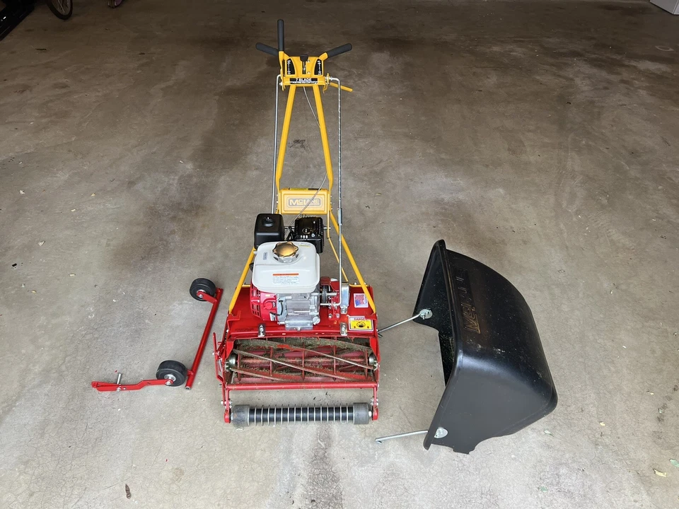 mclane reel Mower 20 inch Reel Mower W/ Catcher - Honda and Roller. Used 1 Time - Image 1 of 2