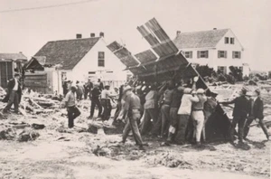 USA Hurrikan Katastrophe Männer bei der Arbeit altes Foto Oktober 1938 - Bild 1 von 3