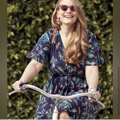 Vestido Midi Modcloth Romántico Renovación Imitación Envolvente Azul Marino Floral Vacaciones Rosa Talla XS Foto 1 de 4