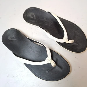 Olukai Women's 8 White Black Thong Flip Flop Sandals Slip On Shoe Summer - Picture 1 of 6