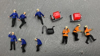 HO Preiser Figures Police & Rescue 9 Figures w/Details HO2298 - Image 1 of 3