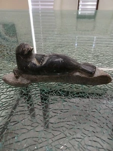 Vintage Inuit Eskimo Art Soapstone Carved Seal Signed Sculpture Canada - Picture 1 of 7