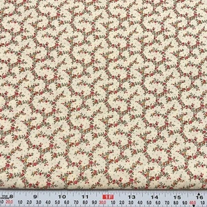Vintage Florals on Cream for Marcus Brothers Textiles Cotton by the HALF YARD - Picture 1 of 2