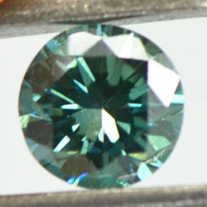 Loose Round Shape Diamond Fancy Green Color Natural Enhanced 0.45 VS1 Certified - Picture 1 of 9