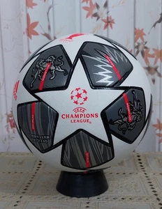 UEFA Champion League Istanbul 21 Final Match Ball Fußball Größe 5 - Bild 1 von 3