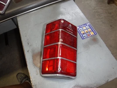 Conjunto de luz trasera izquierda Opel Kadett Wagon LH de fábrica Alemania con bisel cromado Foto 1 de 3