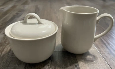 Crema y azúcar vintage Corning Ware BLANCO con tapa granja 81-TY A7 y 81-TY A7 Foto 1 de 4