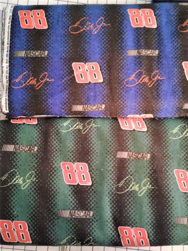 Tela de franela de algodón Dale Earnhardt Jr #88, azul o verde, NASCAR, se vende BT1/2YD Foto 1 de 1