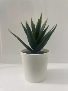 árbol plástico decorativo en verde y blanco - Imagen 1 de 6