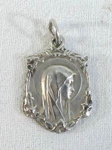 MEDAILLE de la VIERGE en métal argenté - Picture 1 of 6