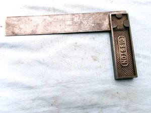 VINTAGE DISSTON NO. 5 1/2 STEEL SQUARE - 8" MODEL - Picture 1 of 4
