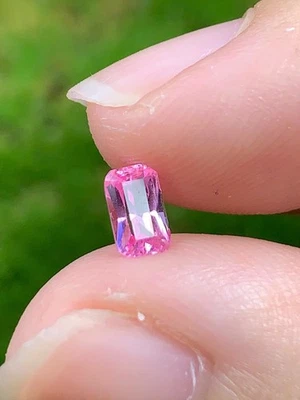 Natural pink spinel Vietnam - 05092541 - Image 1 of 4